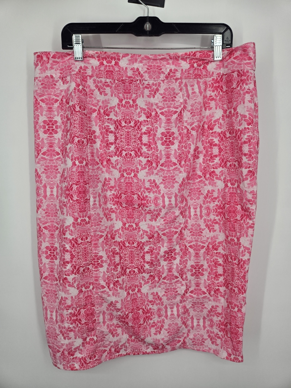 Ripskirt Hawaii Pink Floral Print Wrap Skirt XL (7935) - Picture 2 of 4